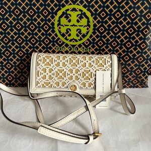 Tory Burch T Monogram Laser Cut Wallet Crossbody Bag New Ivory Beeswax Gold